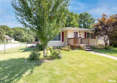 1002 25th St, Moline, IL 61265 photo 2