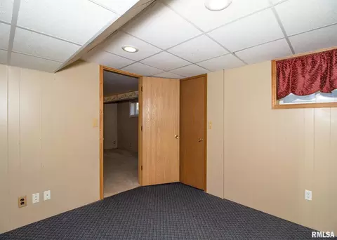 1002 25th St, Moline, IL 61265 photo 23