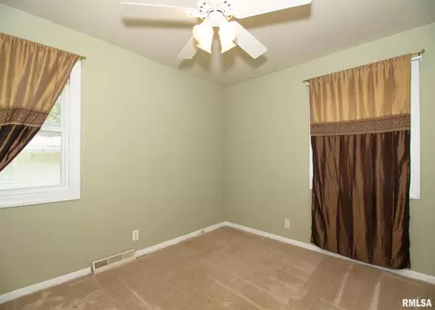 1002 25th St, Moline, IL 61265 photo 15