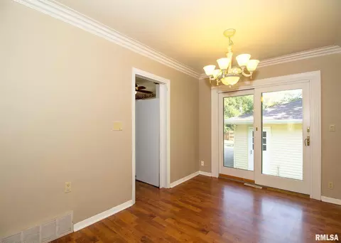 1002 25th St, Moline, IL 61265 photo 10