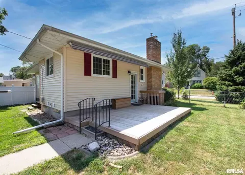1002 25th St, Moline, IL 61265 photo 4