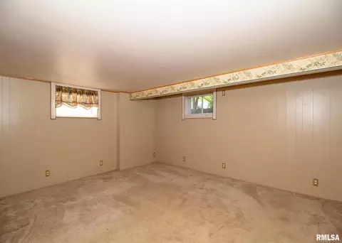 1002 25th St, Moline, IL 61265 photo 21