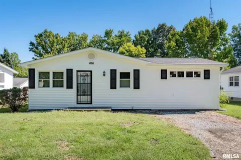 616 S 6th St, Herrin, IL 62948 photo 1