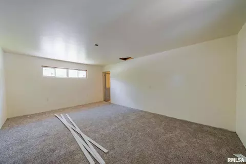 616 S 6th St, Herrin, IL 62948 photo 13