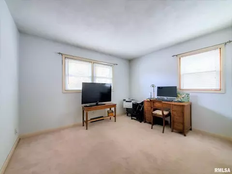 4915 52nd Ave, Moline, IL 61265 photo 10