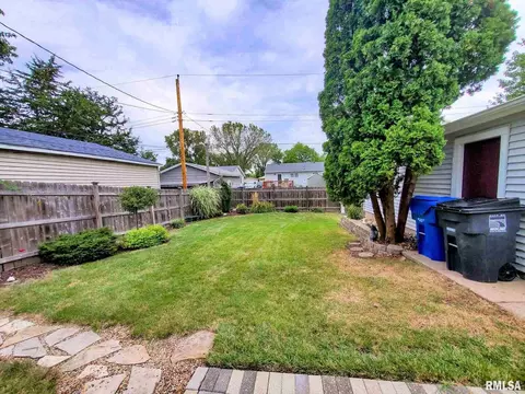 4915 52nd Ave, Moline, IL 61265 photo 3