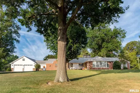 220 Wyatt Dr, Herrin, IL 62948 photo 1