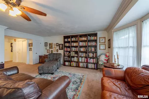 220 Wyatt Dr, Herrin, IL 62948 photo 4