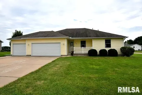 202 Maple St, Cambridge, IL 61238 photo 1