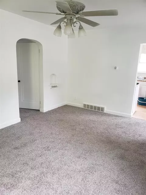 2460 32nd St, Moline, IL 61265 photo 5
