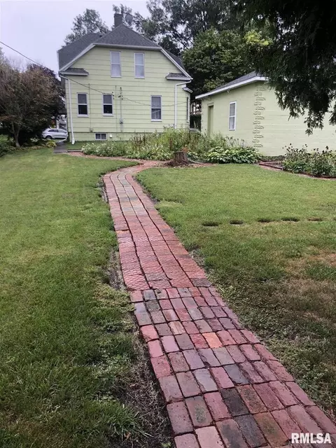 234 E Durant St, Walcott, IA 52773 photo 8