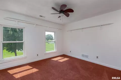 501 E High St, Cleveland, IL 61241 photo 23