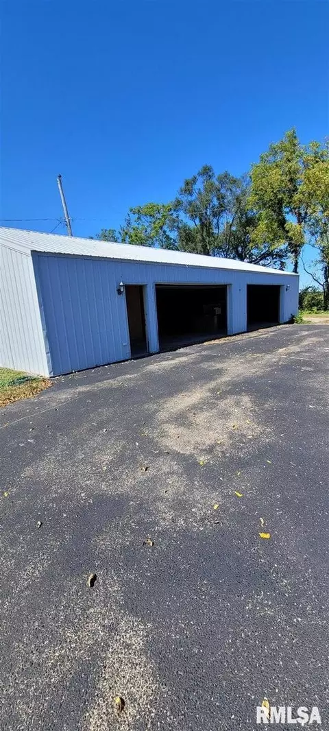 501 E High St, Cleveland, IL 61241 photo 33