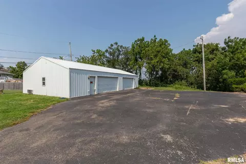 501 E High St, Cleveland, IL 61241 photo 5