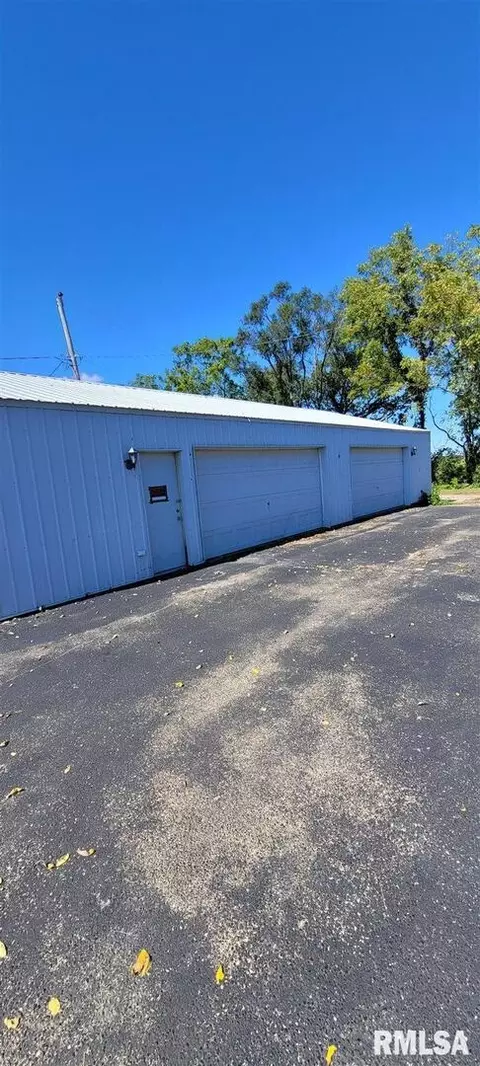 501 E High St, Cleveland, IL 61241 photo 43