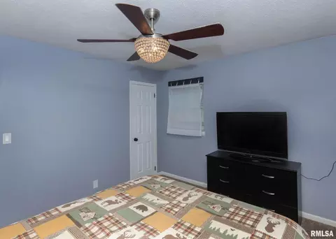 4817 52nd Ave, Moline, IL 61265 photo 8