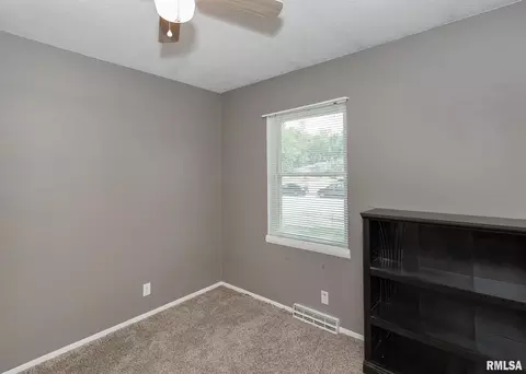 4817 52nd Ave, Moline, IL 61265 photo 12