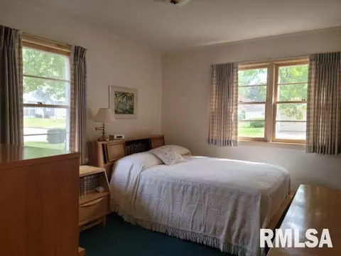2391 29th St, Moline, IL 61265 photo 16
