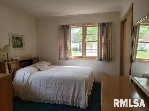 2391 29th St, Moline, IL 61265 photo 17