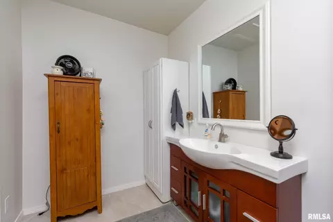 1715 16th St, Moline, IL 61265 photo 15