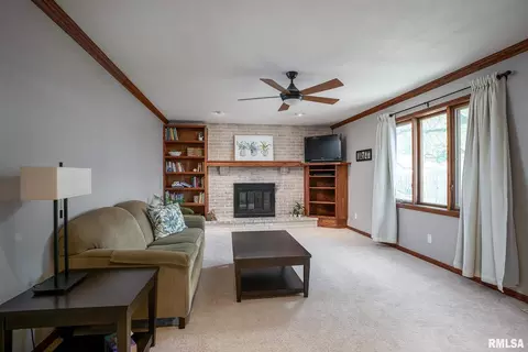 500 S 7th St, Eldridge, IA 52748 photo 10