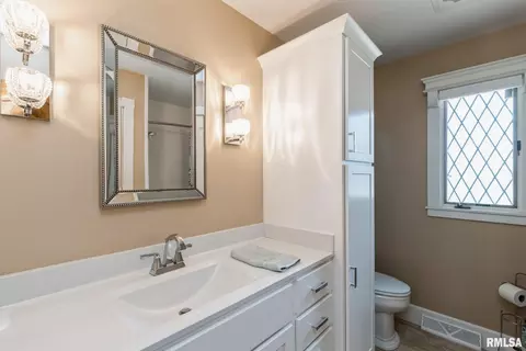 1111 6th Ave, Silvis, IL 61282 photo 15