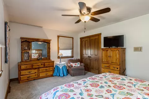 1111 6th Ave, Silvis, IL 61282 photo 21