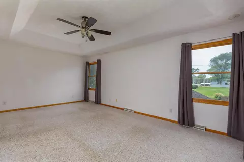 909 14th St, Silvis, IL 61282 photo 18