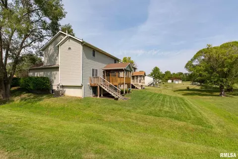 909 14th St, Silvis, IL 61282 photo 37