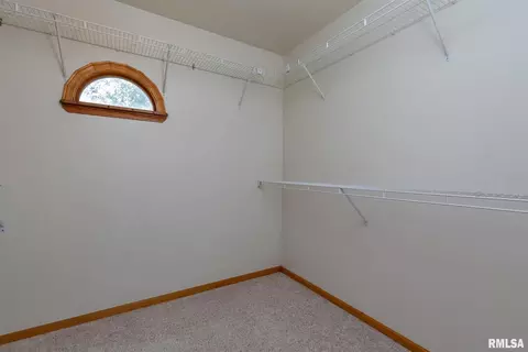 909 14th St, Silvis, IL 61282 photo 23