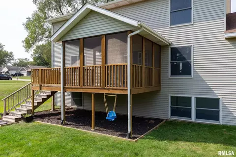 909 14th St, Silvis, IL 61282 photo 39