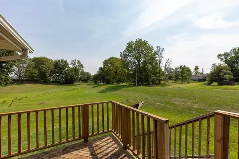 909 14th St, Silvis, IL 61282 photo 35