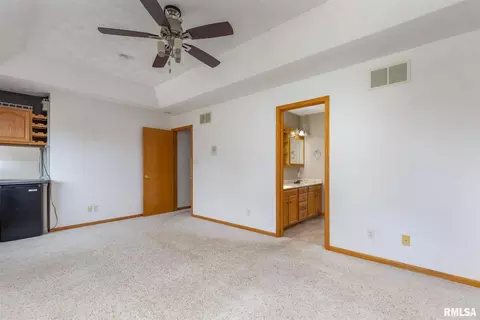 909 14th St, Silvis, IL 61282 photo 21