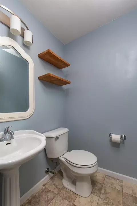 909 14th St, Silvis, IL 61282 photo 9