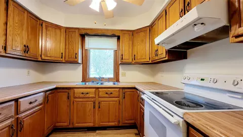 333 W 5th St, Bennett, IA 52721 photo 18