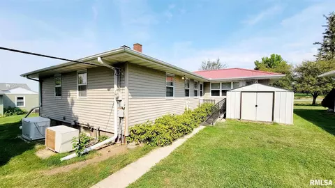 333 W 5th St, Bennett, IA 52721 photo 6