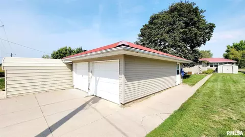 333 W 5th St, Bennett, IA 52721 photo 9