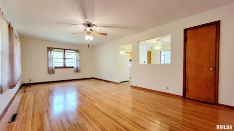 333 W 5th St, Bennett, IA 52721 photo 23