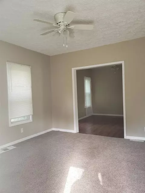 2530 4th St, Moline, IL 61265 photo 2