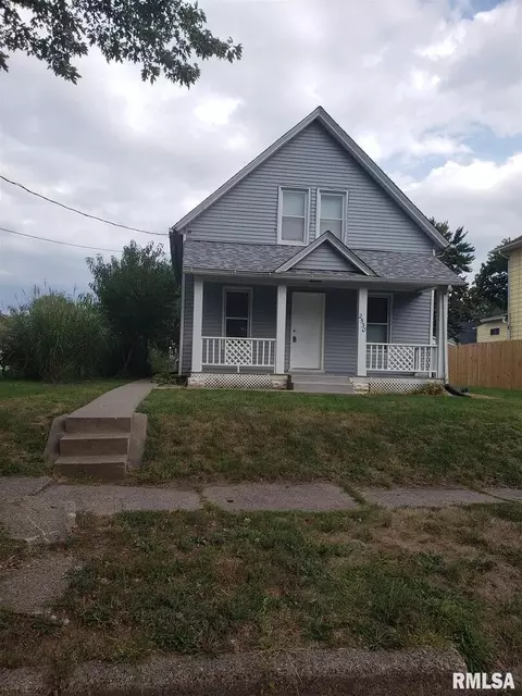 2530 4th St, Moline, IL 61265 photo 1
