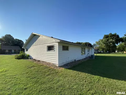 512 S 27th St, Herrin, IL 62948 photo 4