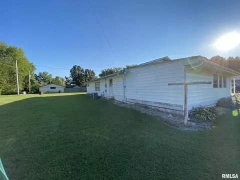 512 S 27th St, Herrin, IL 62948 photo 5