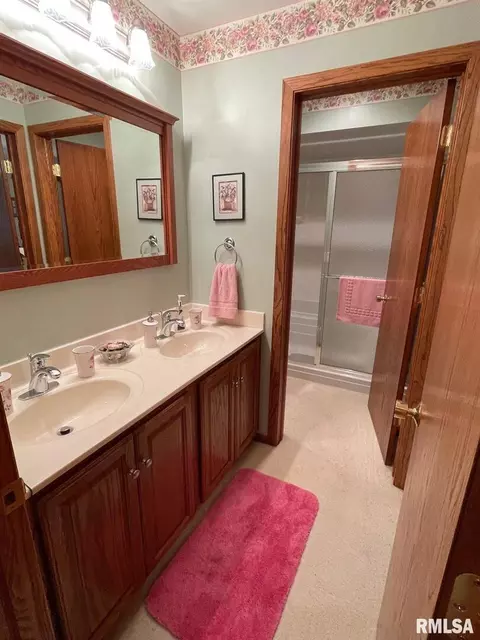 2716 35th St, Moline, IL 61265 photo 25