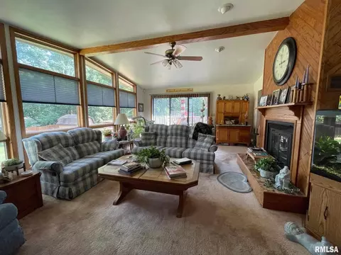 2716 35th St, Moline, IL 61265 photo 15