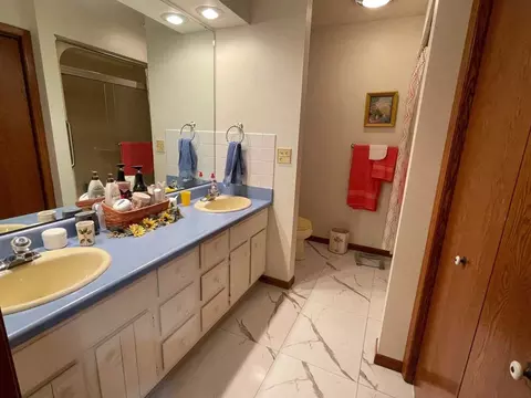 2716 35th St, Moline, IL 61265 photo 27