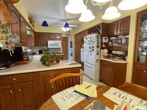 2716 35th St, Moline, IL 61265 photo 33