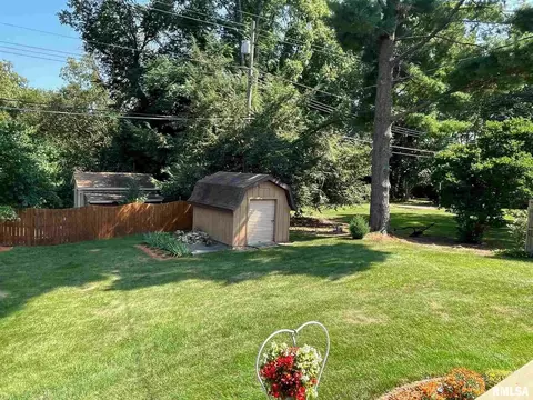 2716 35th St, Moline, IL 61265 photo 10