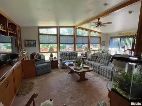 2716 35th St, Moline, IL 61265 photo 20