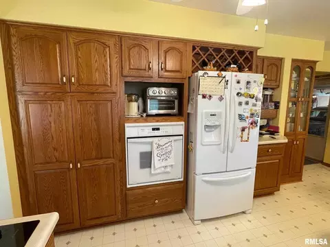 2716 35th St, Moline, IL 61265 photo 37