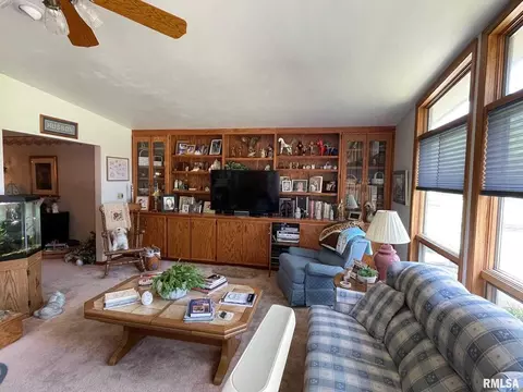 2716 35th St, Moline, IL 61265 photo 19
